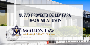 Propuesta de aumento en tarifa de "procesamiento premium" para evitar suspensión de empleados del USCIS